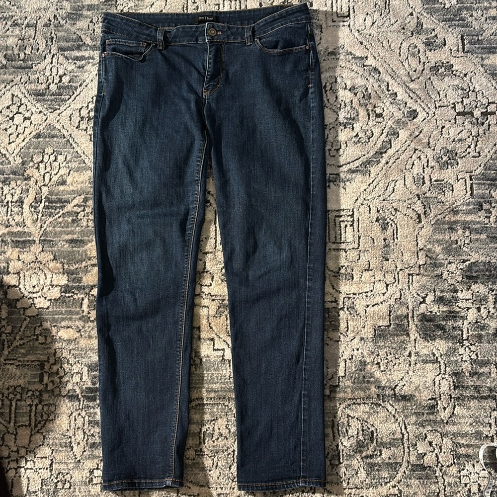 White House, Black Market women’s slim ankle jeans